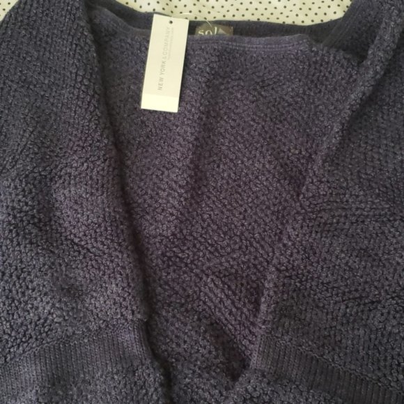 SALE! Scoopneck Crop Sweater - Picture 10 of 15